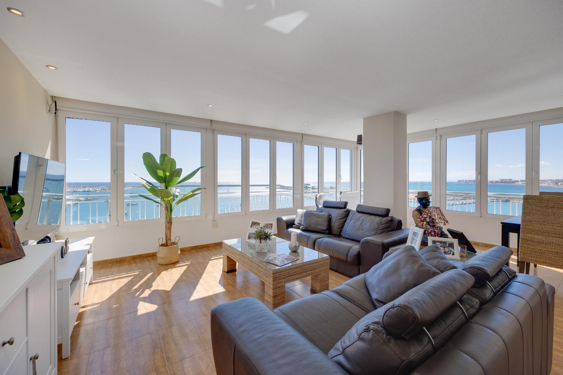 Resale - 3 Bedroom 2 Bathroom Apartamento in Torrevieja - Playa Acequion - Alicante Resale - 3 Bedroom 2 Bathroom Apartamento in Torrevieja - Playa Acequion - Alicante