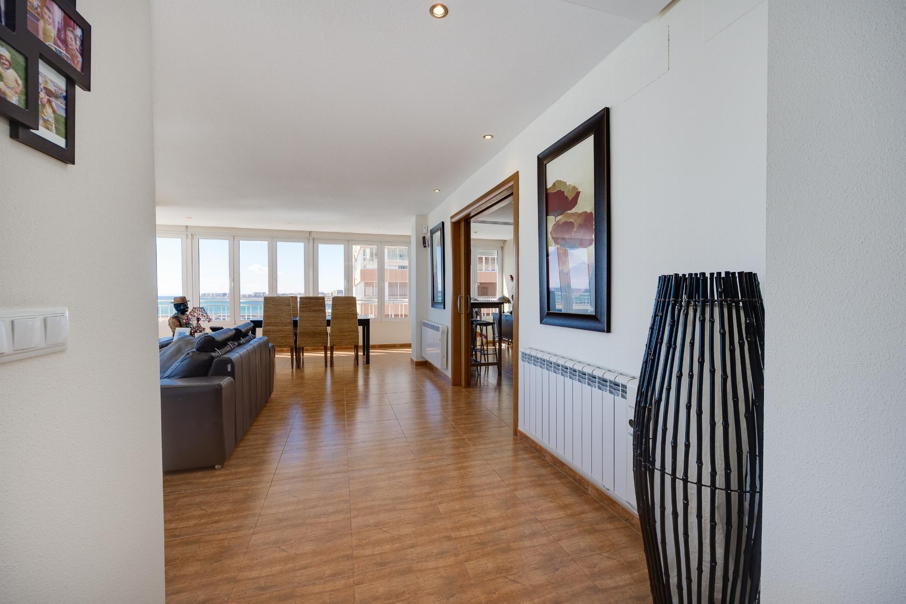 Resale - 3 Bedroom 2 Bathroom Apartamento in Torrevieja - Playa Acequion - Alicante Resale - 3 Bedroom 2 Bathroom Apartamento in Torrevieja - Playa Acequion - Alicante