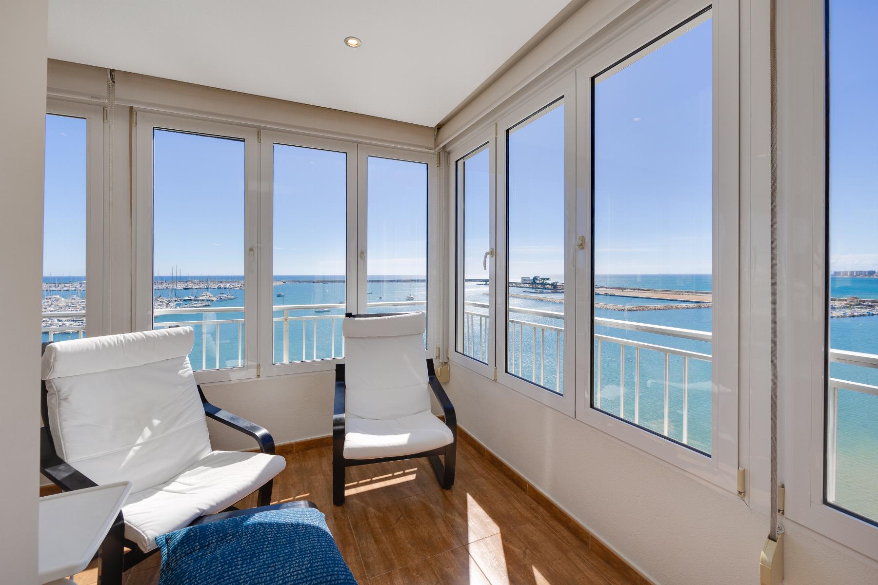 Resale - 3 Bedroom 2 Bathroom Apartamento in Torrevieja - Playa Acequion - Alicante Resale - 3 Bedroom 2 Bathroom Apartamento in Torrevieja - Playa Acequion - Alicante