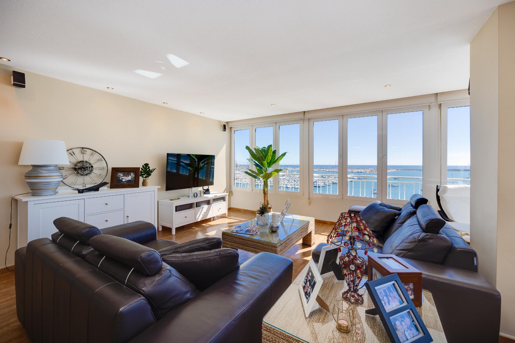 Resale - 3 Bedroom 2 Bathroom Apartamento in Torrevieja - Playa Acequion - Alicante Resale - 3 Bedroom 2 Bathroom Apartamento in Torrevieja - Playa Acequion - Alicante