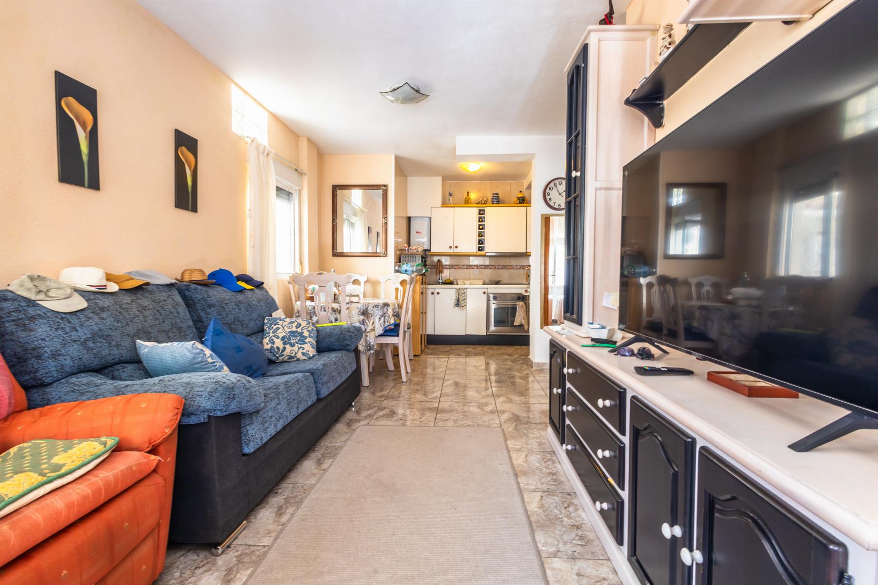 Resale - 4 Bedroom 2 Bathroom Chalet in Torrevieja - torreta III - Alicante Resale - 4 Bedroom 2 Bathroom Chalet in Torrevieja - torreta III - Alicante