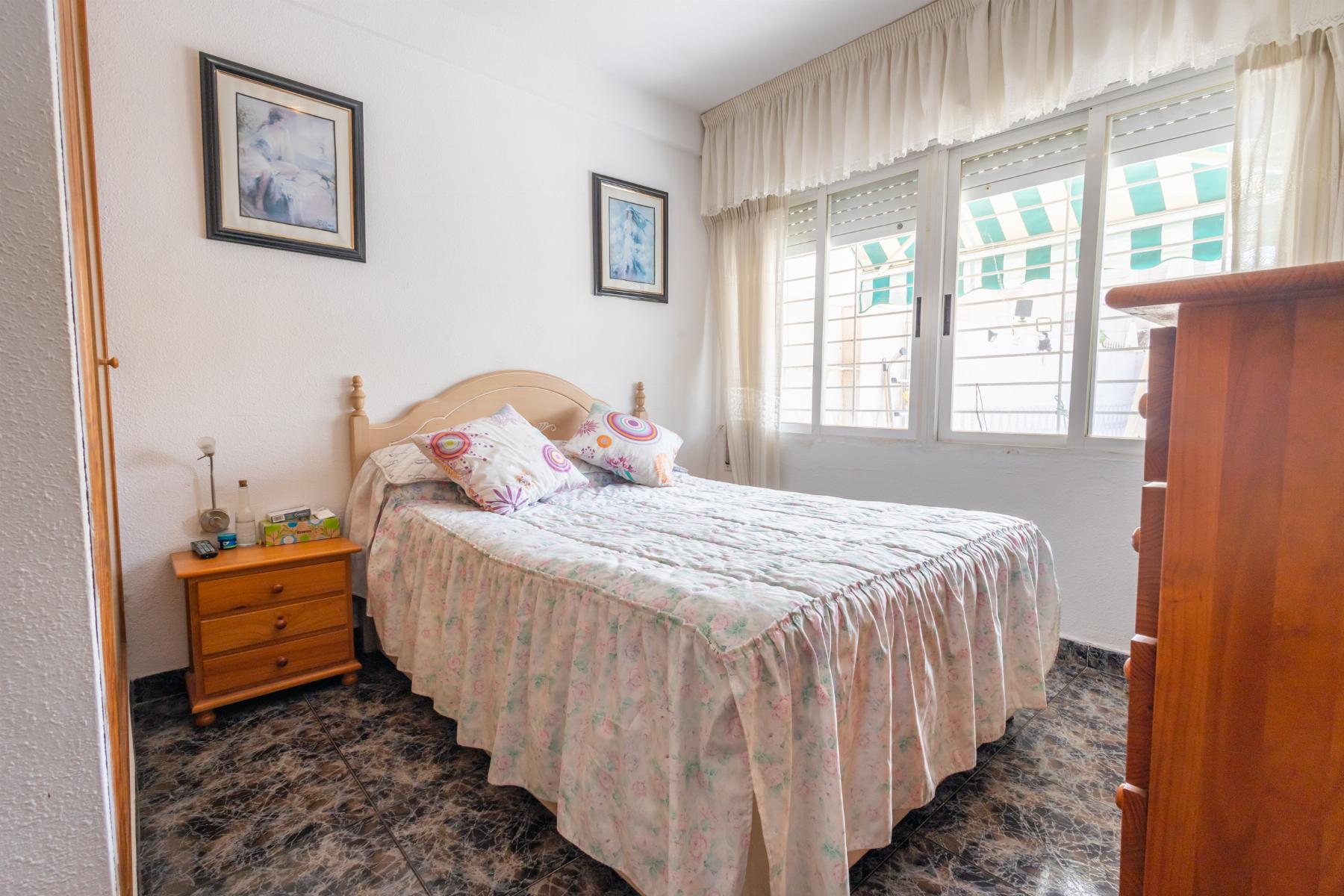Resale - 4 Bedroom 2 Bathroom Chalet in Torrevieja - torreta III - Alicante Resale - 4 Bedroom 2 Bathroom Chalet in Torrevieja - torreta III - Alicante