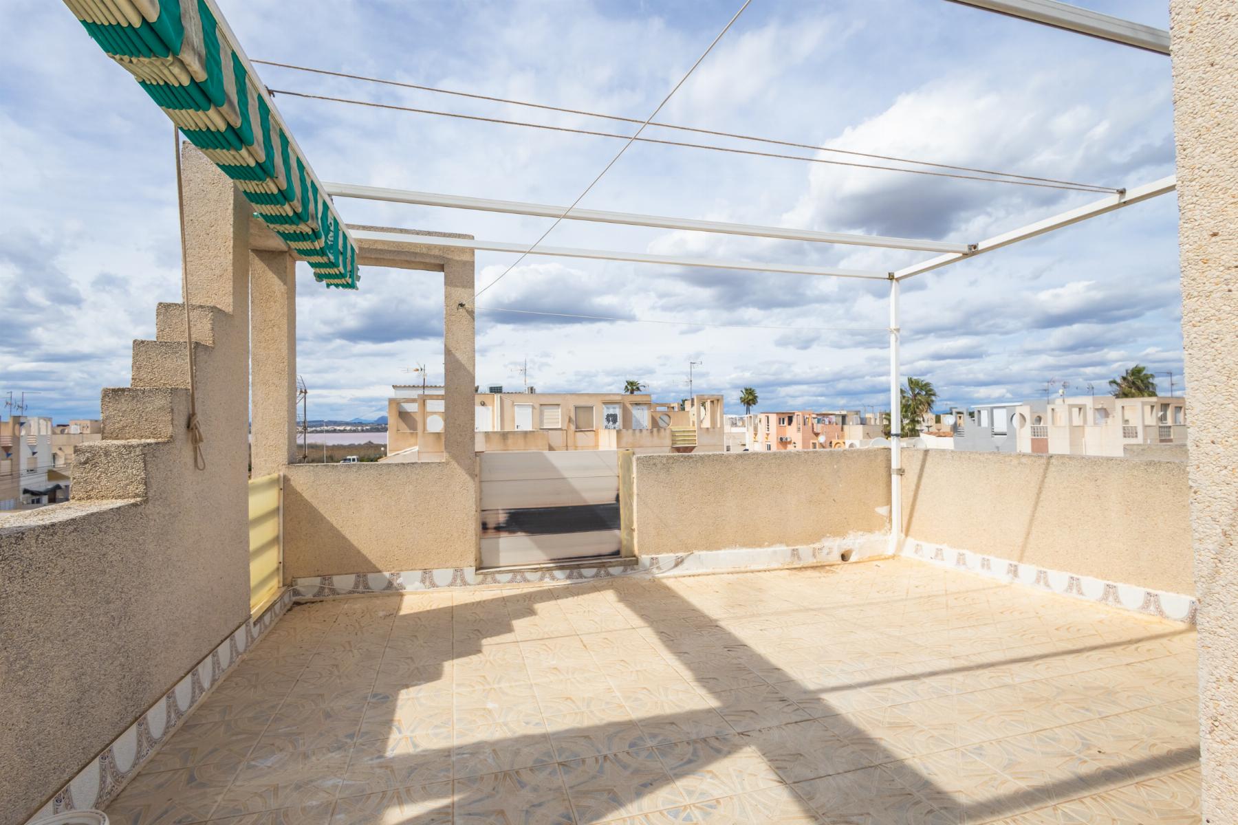 Resale - 4 Bedroom 2 Bathroom Chalet in Torrevieja - torreta III - Alicante Resale - 4 Bedroom 2 Bathroom Chalet in Torrevieja - torreta III - Alicante