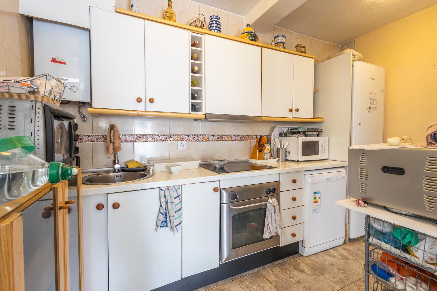 Resale - 4 Bedroom 2 Bathroom Chalet in Torrevieja - torreta III - Alicante Resale - 4 Bedroom 2 Bathroom Chalet in Torrevieja - torreta III - Alicante