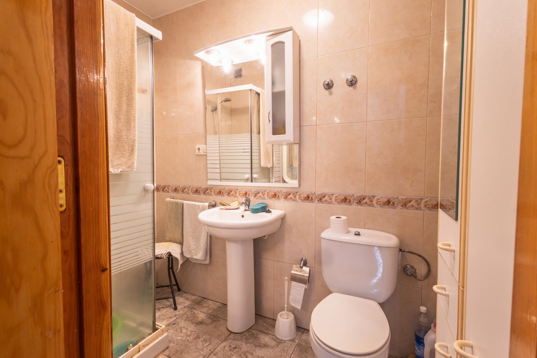 Resale - 4 Bedroom 2 Bathroom Chalet in Torrevieja - torreta III - Alicante Resale - 4 Bedroom 2 Bathroom Chalet in Torrevieja - torreta III - Alicante