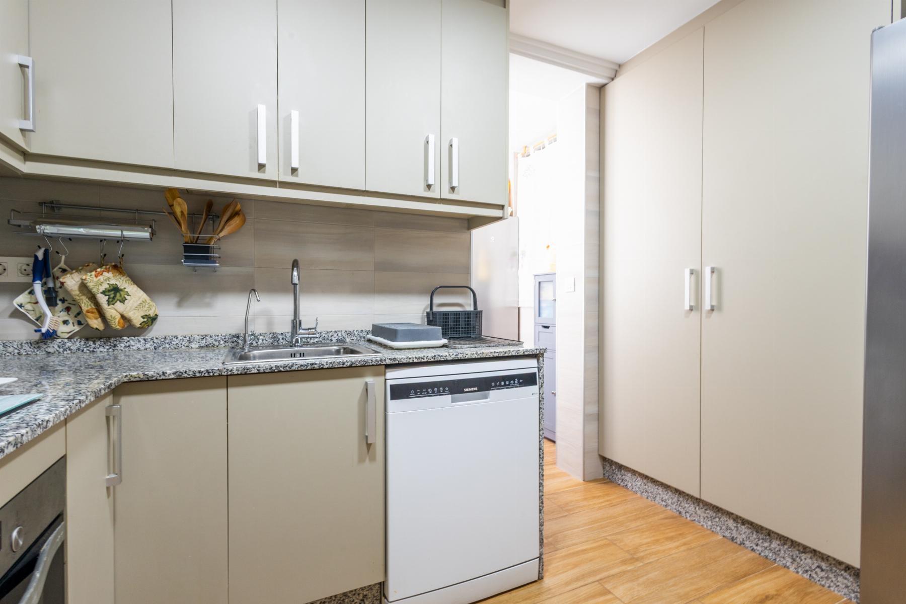 Resale - 3 Bedroom 2 Bathroom Apartamento in Torrevieja - Playa del Acequión - Alicante Resale - 3 Bedroom 2 Bathroom Apartamento in Torrevieja - Playa del Acequión - Alicante