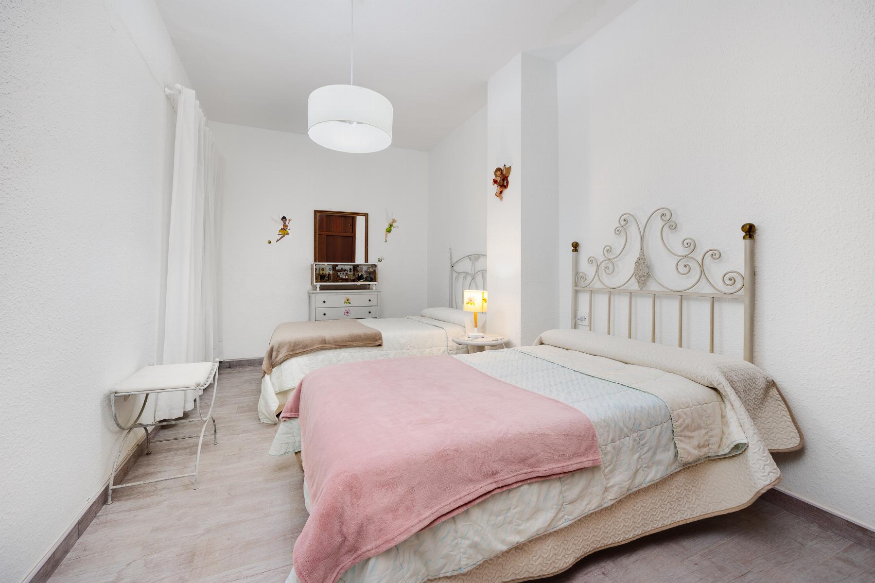 Resale - 4 Bedroom 2 Bathroom Apartamento in Torrevieja - Piscinas naturales - Alicante Resale - 4 Bedroom 2 Bathroom Apartamento in Torrevieja - Piscinas naturales - Alicante