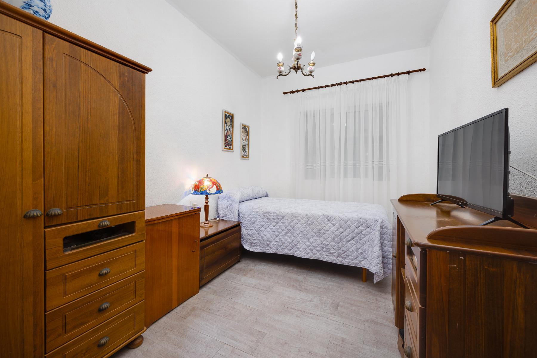Resale - 4 Bedroom 2 Bathroom Apartamento in Torrevieja - Piscinas naturales - Alicante Resale - 4 Bedroom 2 Bathroom Apartamento in Torrevieja - Piscinas naturales - Alicante