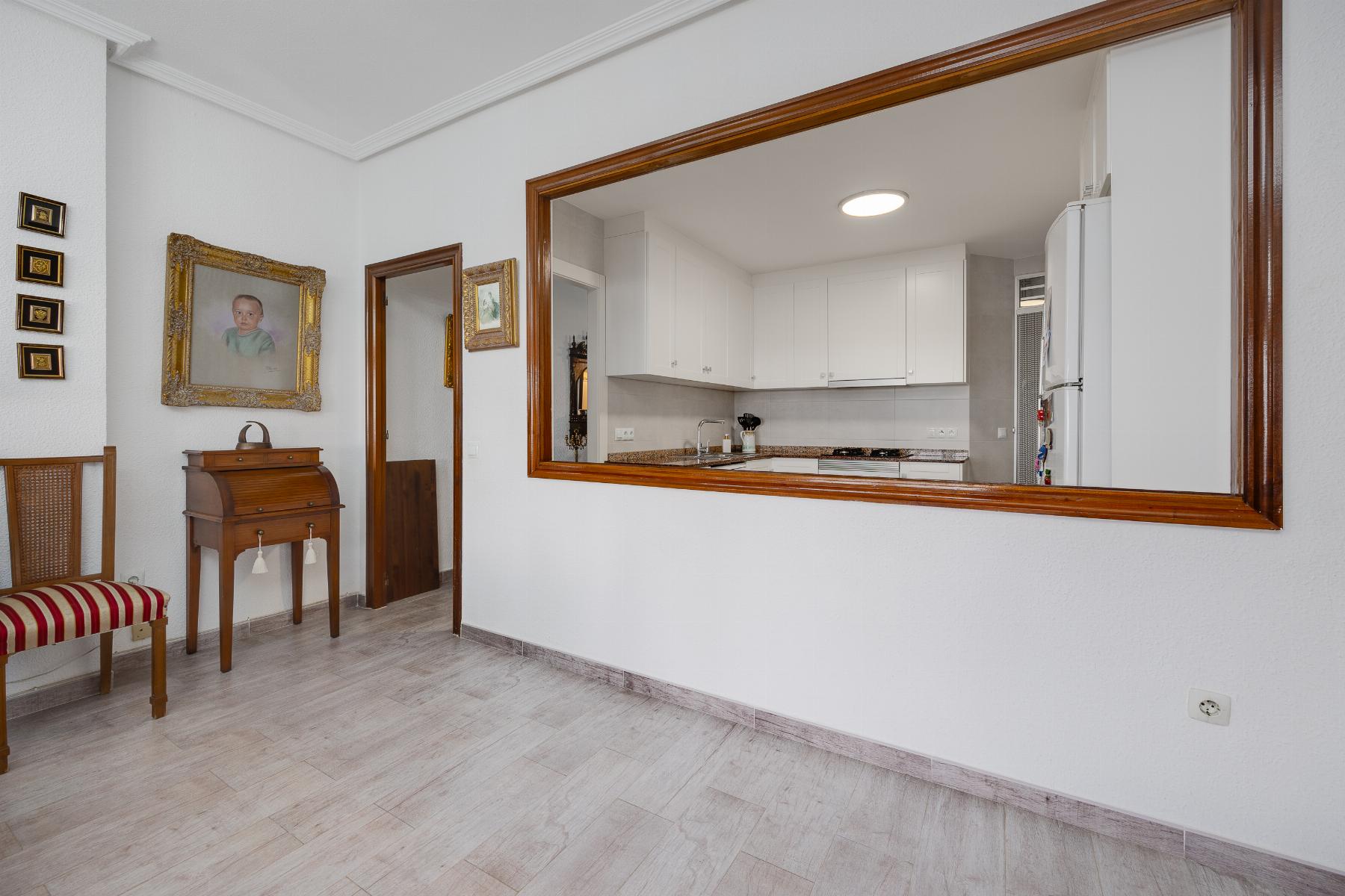 Resale - 4 Bedroom 2 Bathroom Apartamento in Torrevieja - Piscinas naturales - Alicante Resale - 4 Bedroom 2 Bathroom Apartamento in Torrevieja - Piscinas naturales - Alicante