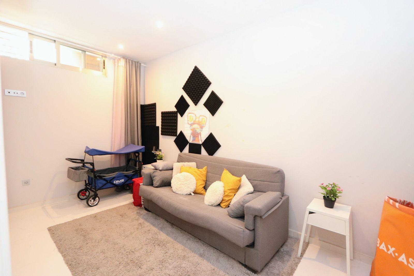 Resale - 5 Bedroom 4 Bathroom Chalet in Orihuela Costa - Villamartin - Alicante Resale - 5 Bedroom 4 Bathroom Chalet in Orihuela Costa - Villamartin - Alicante