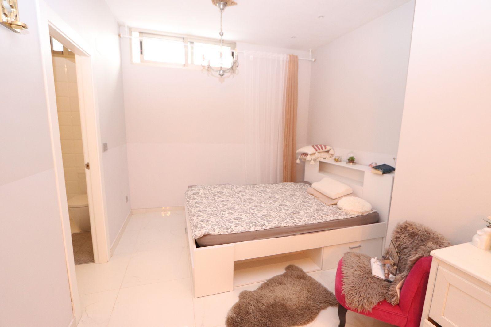 Resale - 5 Bedroom 4 Bathroom Chalet in Orihuela Costa - Villamartin - Alicante Resale - 5 Bedroom 4 Bathroom Chalet in Orihuela Costa - Villamartin - Alicante