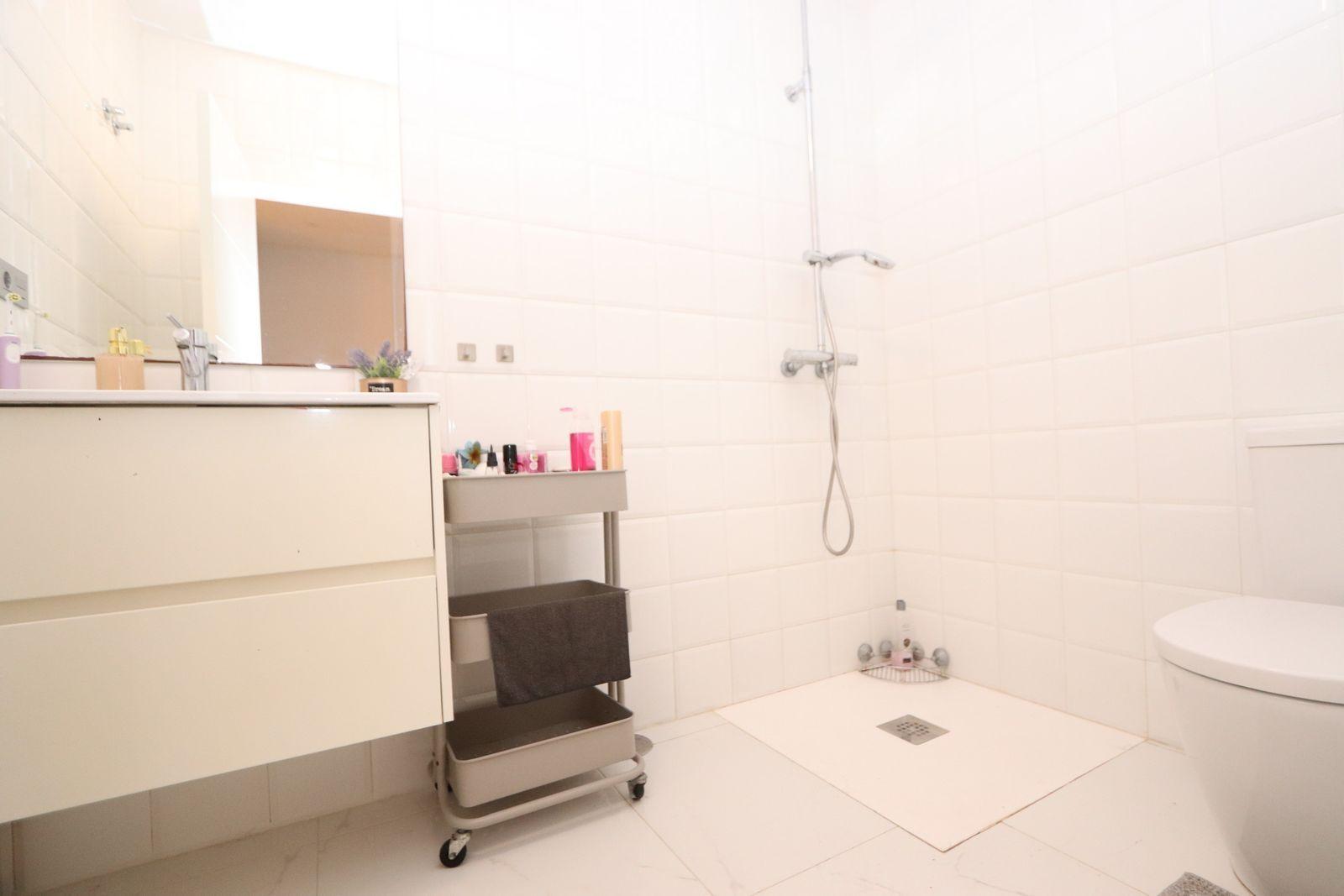 Resale - 5 Bedroom 4 Bathroom Chalet in Orihuela Costa - Villamartin - Alicante Resale - 5 Bedroom 4 Bathroom Chalet in Orihuela Costa - Villamartin - Alicante
