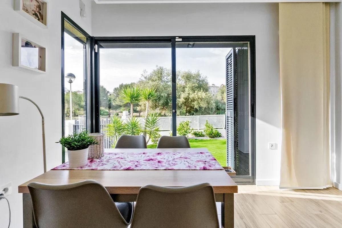 Resale - 3 Bedroom 2 Bathroom Chalet in Orihuela Costa - La Zenia - Alicante Resale - 3 Bedroom 2 Bathroom Chalet in Orihuela Costa - La Zenia - Alicante