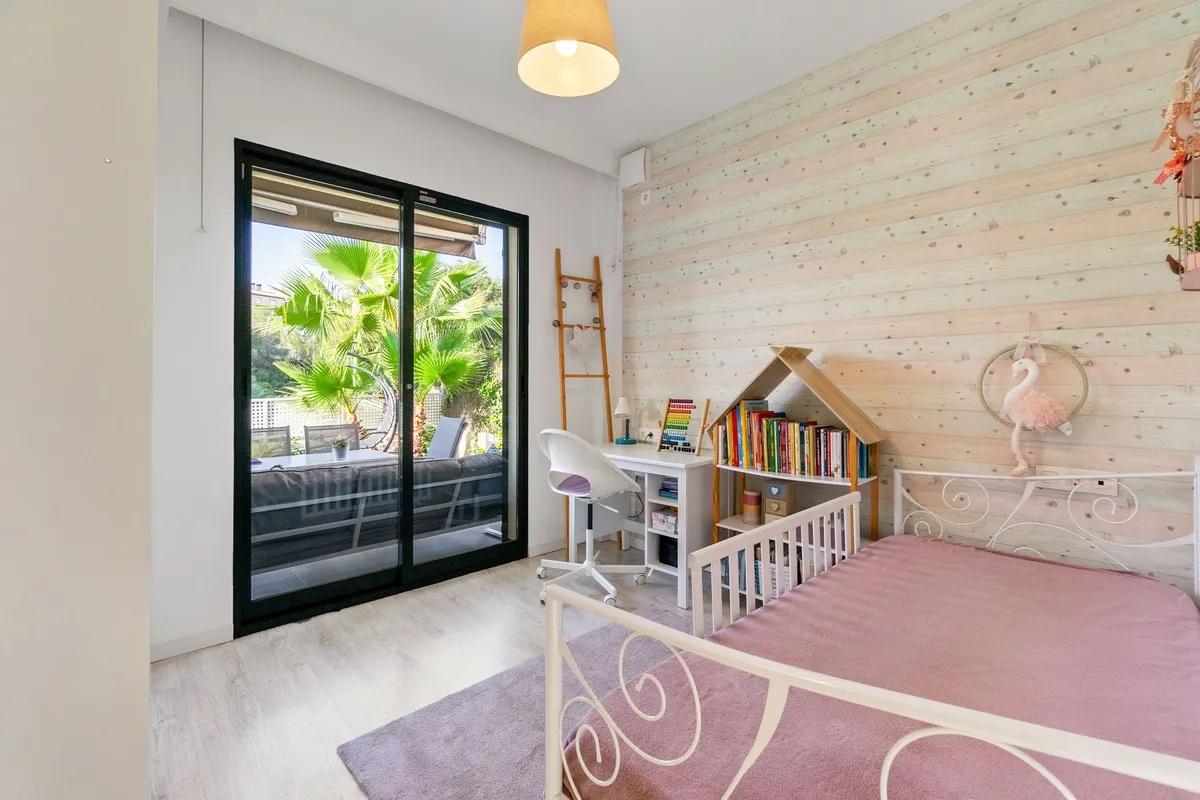 Resale - 3 Bedroom 2 Bathroom Chalet in Orihuela Costa - La Zenia - Alicante Resale - 3 Bedroom 2 Bathroom Chalet in Orihuela Costa - La Zenia - Alicante