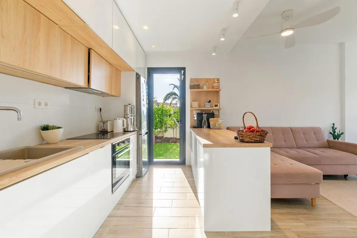 Resale - 3 Bedroom 2 Bathroom Chalet in Orihuela Costa - La Zenia - Alicante Resale - 3 Bedroom 2 Bathroom Chalet in Orihuela Costa - La Zenia - Alicante