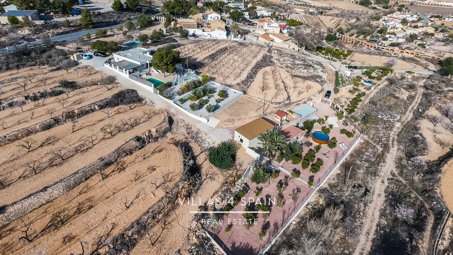 Resale - 8/9 Bed 5 Bath Multi-Home Estate with 2 Pools in La Romana Alicante - Ctra. Algueña - Alicante Resale - 8/9 Bed 5 Bath Multi-Home Estate with 2 Pools in La Romana Alicante - Ctra. Algueña - Alicante
