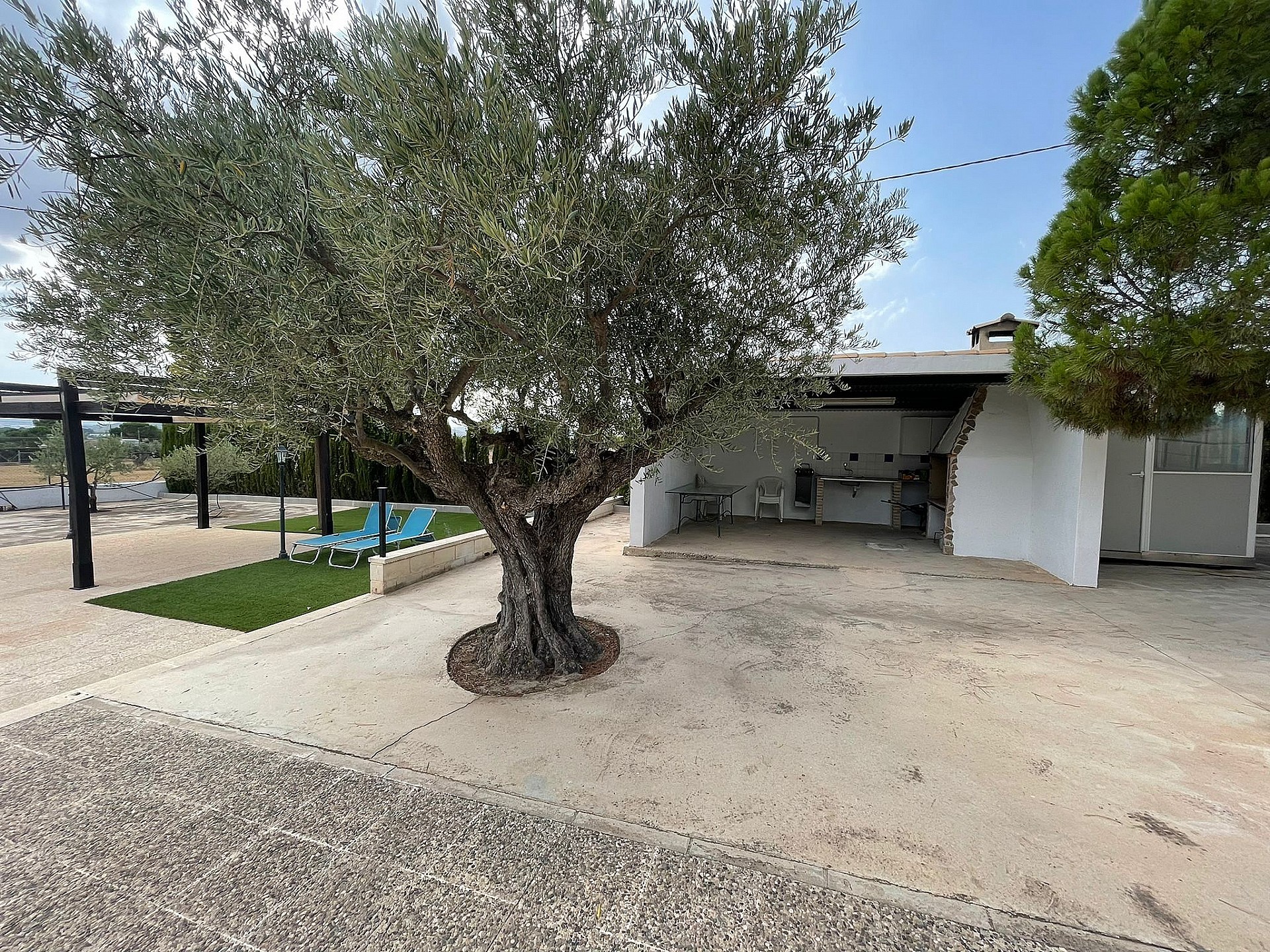 Resale - 4 Bedroom 2 Bathroom Villa in Yecla - - Murcia Resale - 4 Bedroom 2 Bathroom Villa in Yecla - - Murcia