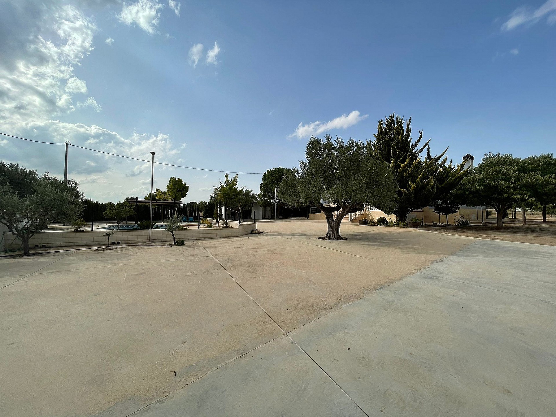 Resale - 4 Bedroom 2 Bathroom Villa in Yecla - - Murcia Resale - 4 Bedroom 2 Bathroom Villa in Yecla - - Murcia