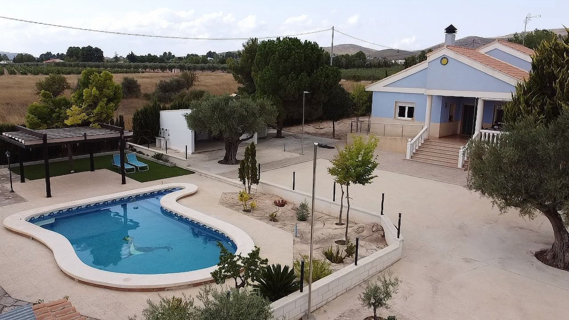 Resale - 4 Bedroom 2 Bathroom Villa in Yecla - - Murcia Resale - 4 Bedroom 2 Bathroom Villa in Yecla - - Murcia