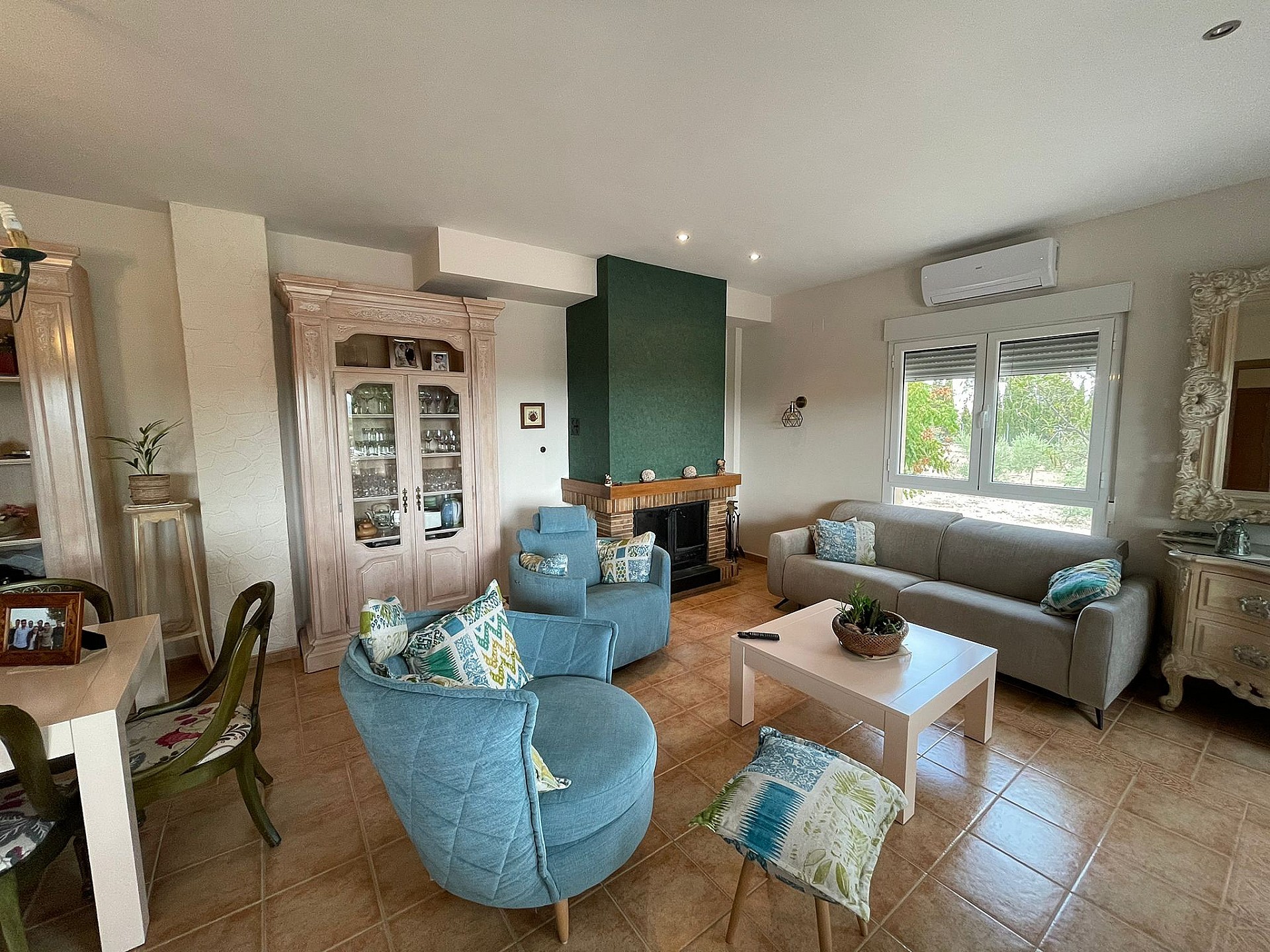 Resale - 4 Bedroom 2 Bathroom Villa in Yecla - - Murcia Resale - 4 Bedroom 2 Bathroom Villa in Yecla - - Murcia