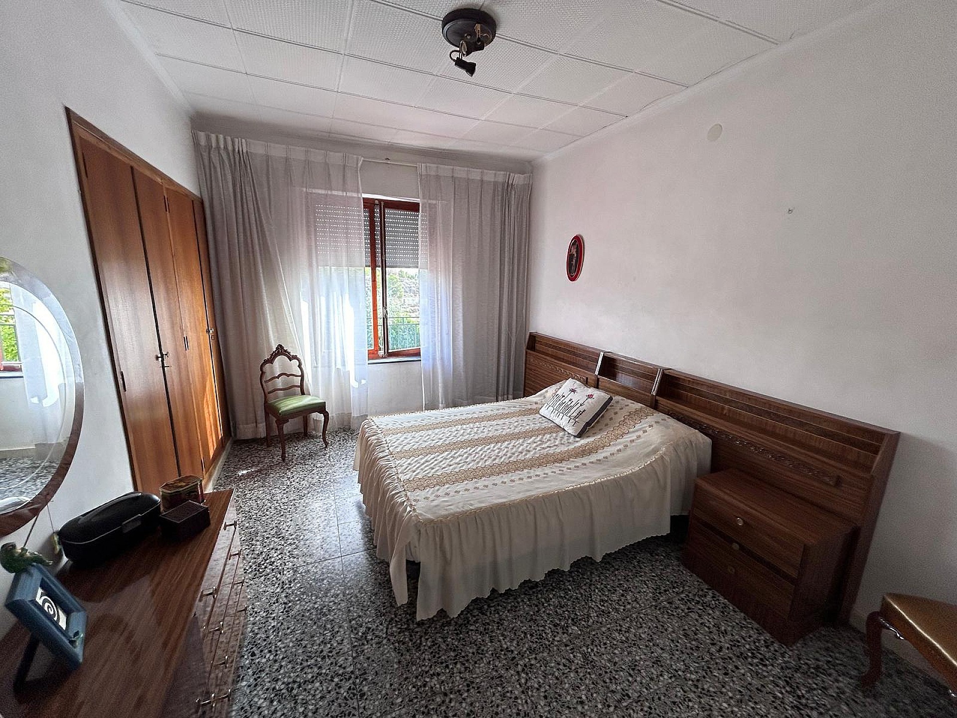 Resale - 6 Bedroom 2 Bathroom Villa in Monovar - - Alicante Resale - 6 Bedroom 2 Bathroom Villa in Monovar - - Alicante