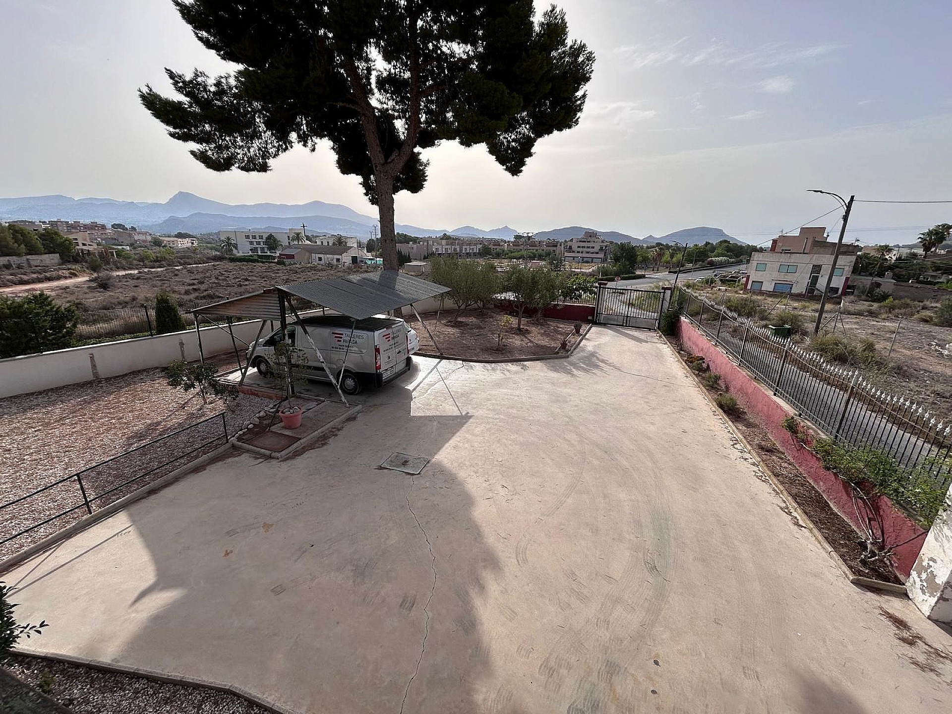 Resale - 6 Bedroom 2 Bathroom Villa in Monovar - - Alicante Resale - 6 Bedroom 2 Bathroom Villa in Monovar - - Alicante