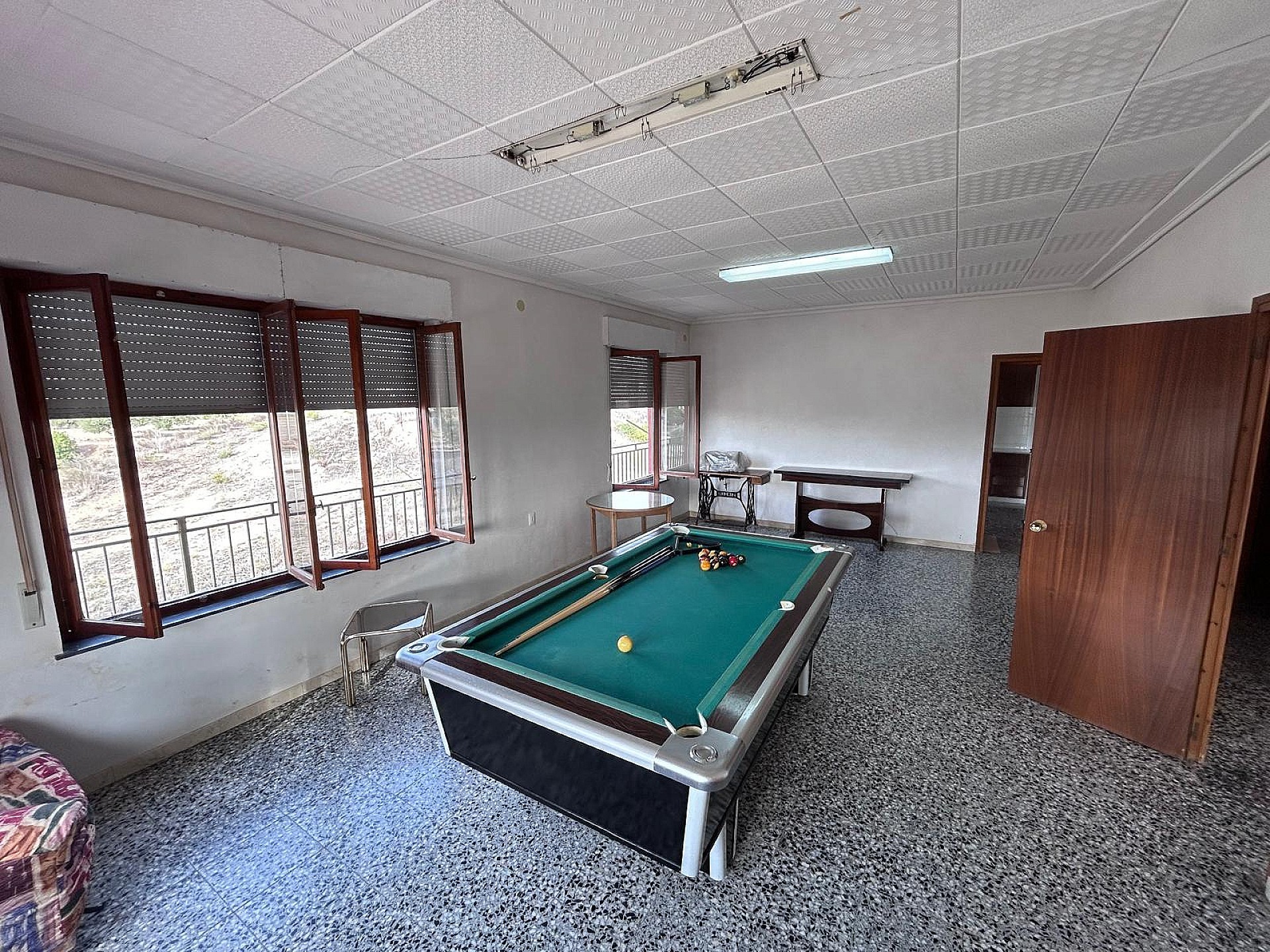 Resale - 6 Bedroom 2 Bathroom Villa in Monovar - - Alicante Resale - 6 Bedroom 2 Bathroom Villa in Monovar - - Alicante