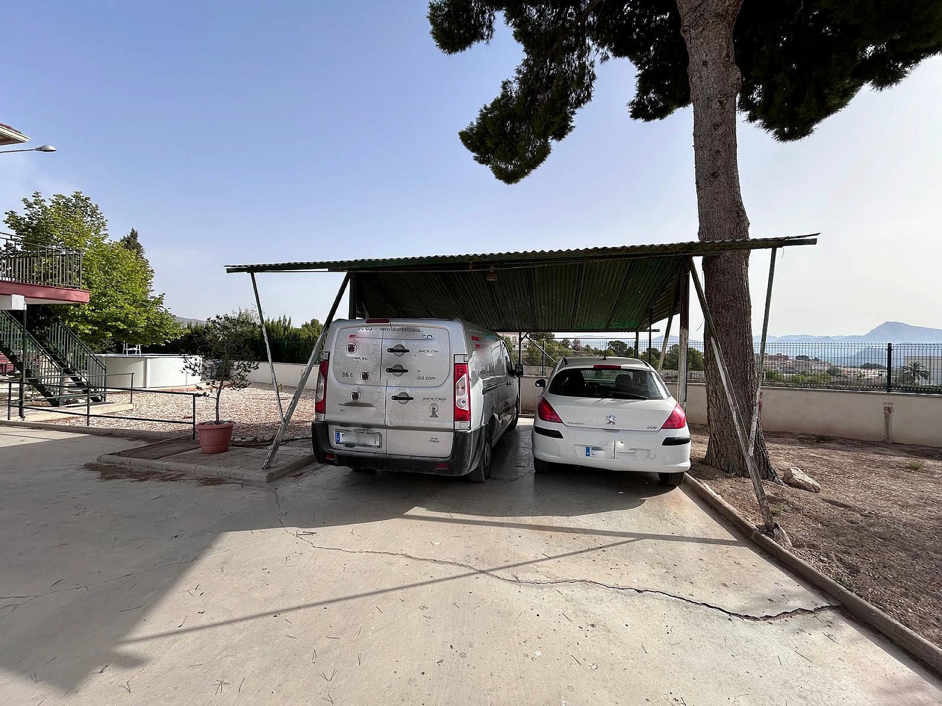 Resale - 6 Bedroom 2 Bathroom Villa in Monovar - - Alicante Resale - 6 Bedroom 2 Bathroom Villa in Monovar - - Alicante