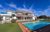 3-8383/2984, 8 Bedroom 7 Bathroom Villa in Crevillente