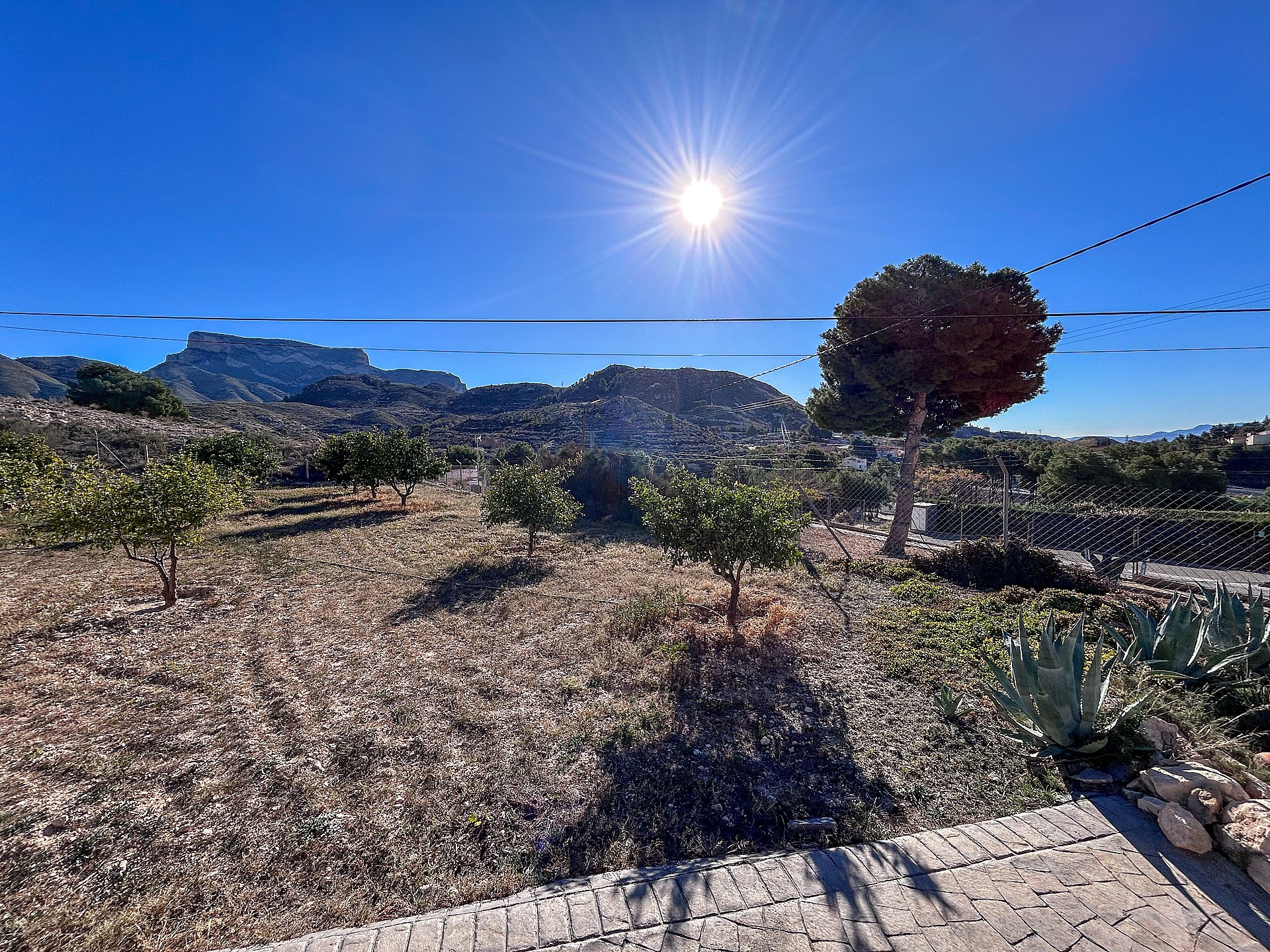 Resale - 4 Bedroom 2 Bathroom Villa in Petrer - - Alicante Resale - 4 Bedroom 2 Bathroom Villa in Petrer - - Alicante