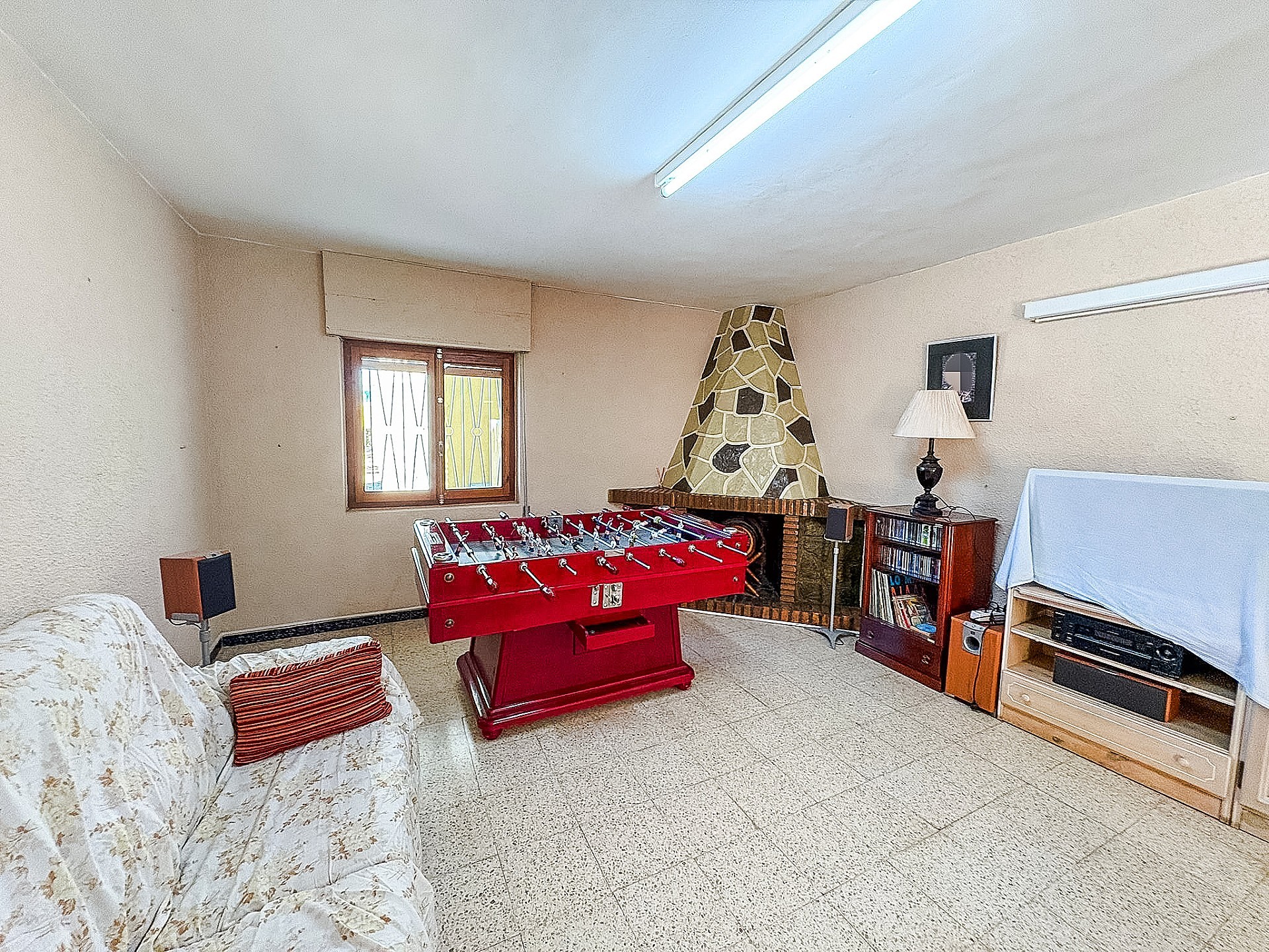 Resale - 4 Bedroom 2 Bathroom Villa in Petrer - - Alicante Resale - 4 Bedroom 2 Bathroom Villa in Petrer - - Alicante
