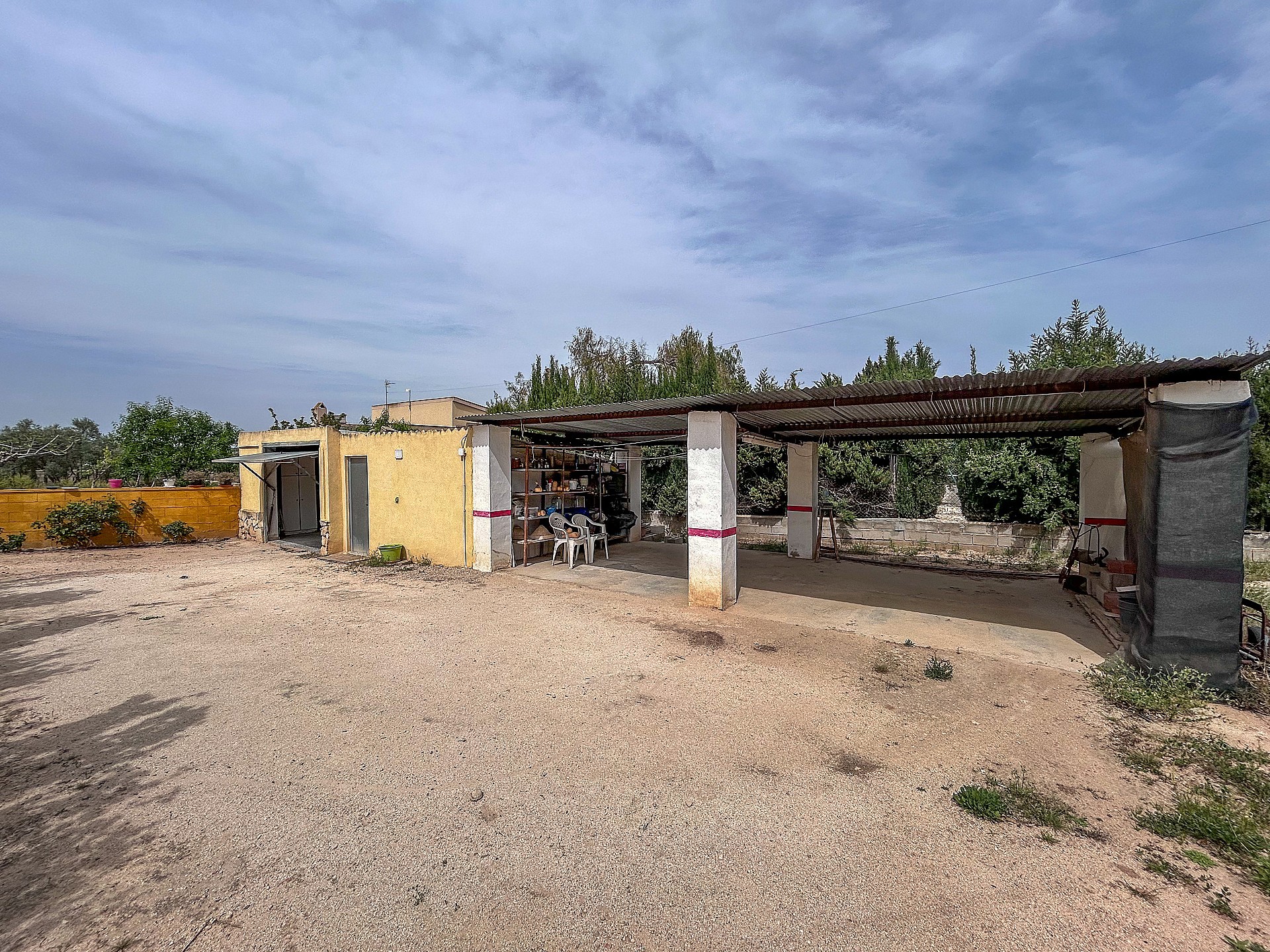 Resale - 4 Bedroom 2 Bathroom Country house in Sax - - Alicante Resale - 4 Bedroom 2 Bathroom Country house in Sax - - Alicante