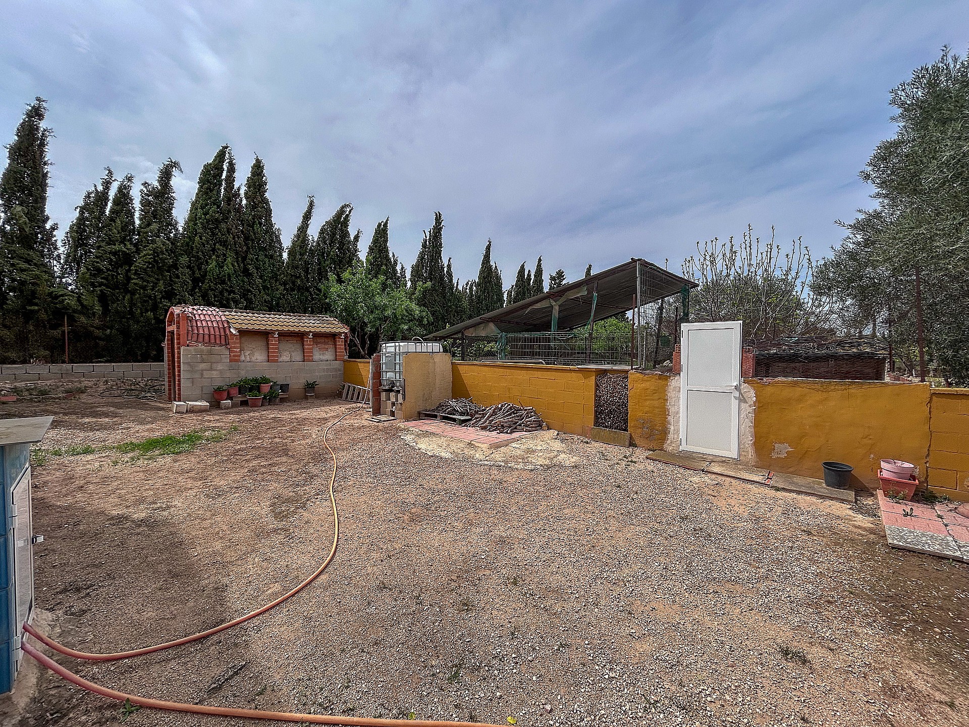Resale - 4 Bedroom 2 Bathroom Country house in Sax - - Alicante Resale - 4 Bedroom 2 Bathroom Country house in Sax - - Alicante