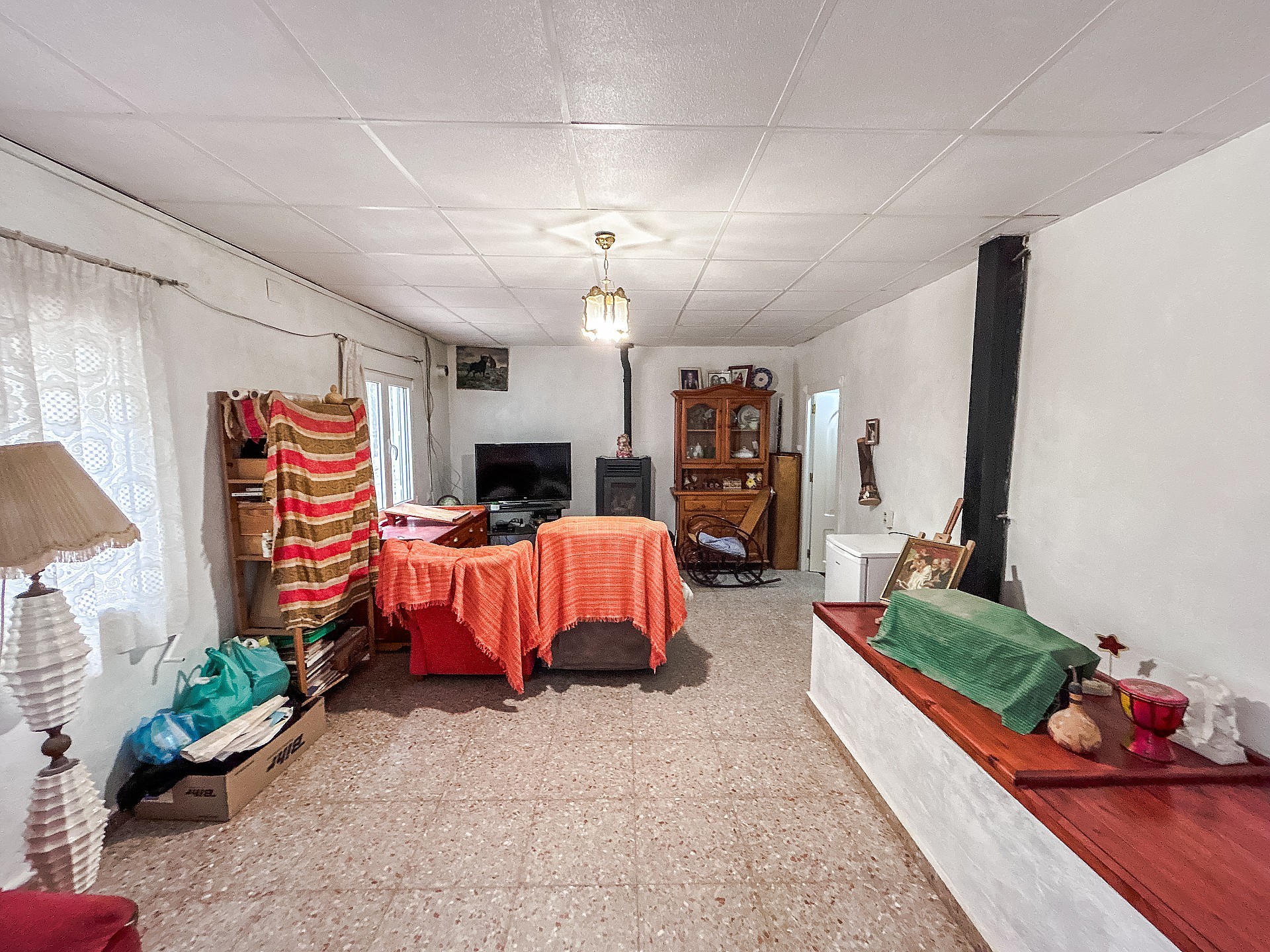 Resale - 4 Bedroom 2 Bathroom Country house in Sax - - Alicante Resale - 4 Bedroom 2 Bathroom Country house in Sax - - Alicante