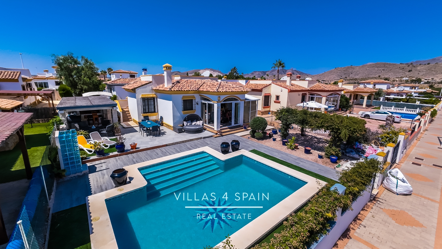 2 Bed 2 Bath Renovated Villa with Private pool and parking in Hondon de los Frailes 