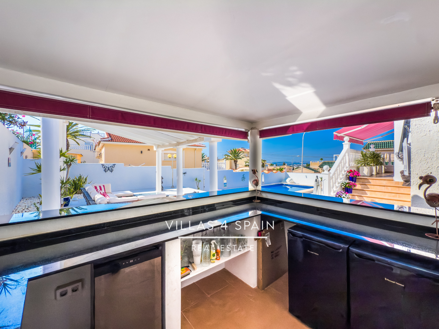 Resale - 4 Bed 4 Bath Villa with Private Pool and Garage Parking in Ciudad Quesada - CALLE PICASSO - Alicante Resale - 4 Bed 4 Bath Villa with Private Pool and Garage Parking in Ciudad Quesada - CALLE PICASSO - Alicante