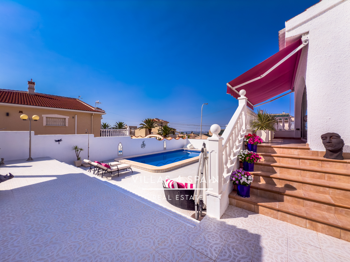 Resale - 4 Bed 4 Bath Villa with Private Pool and Garage Parking in Ciudad Quesada - CALLE PICASSO - Alicante Resale - 4 Bed 4 Bath Villa with Private Pool and Garage Parking in Ciudad Quesada - CALLE PICASSO - Alicante