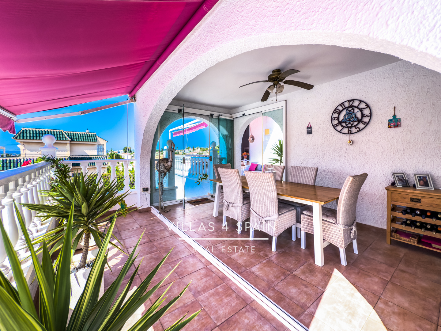 Resale - 4 Bed 4 Bath Villa with Private Pool and Garage Parking in Ciudad Quesada - CALLE PICASSO - Alicante Resale - 4 Bed 4 Bath Villa with Private Pool and Garage Parking in Ciudad Quesada - CALLE PICASSO - Alicante