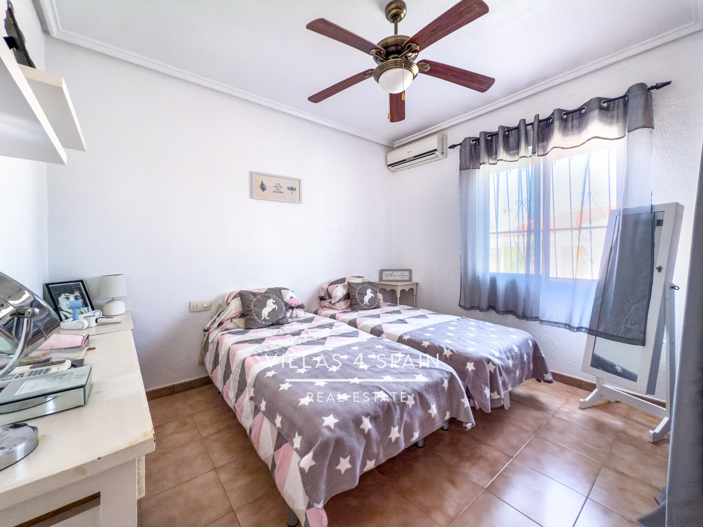 Resale - 4 Bed 4 Bath Villa with Private Pool and Garage Parking in Ciudad Quesada - CALLE PICASSO - Alicante Resale - 4 Bed 4 Bath Villa with Private Pool and Garage Parking in Ciudad Quesada - CALLE PICASSO - Alicante