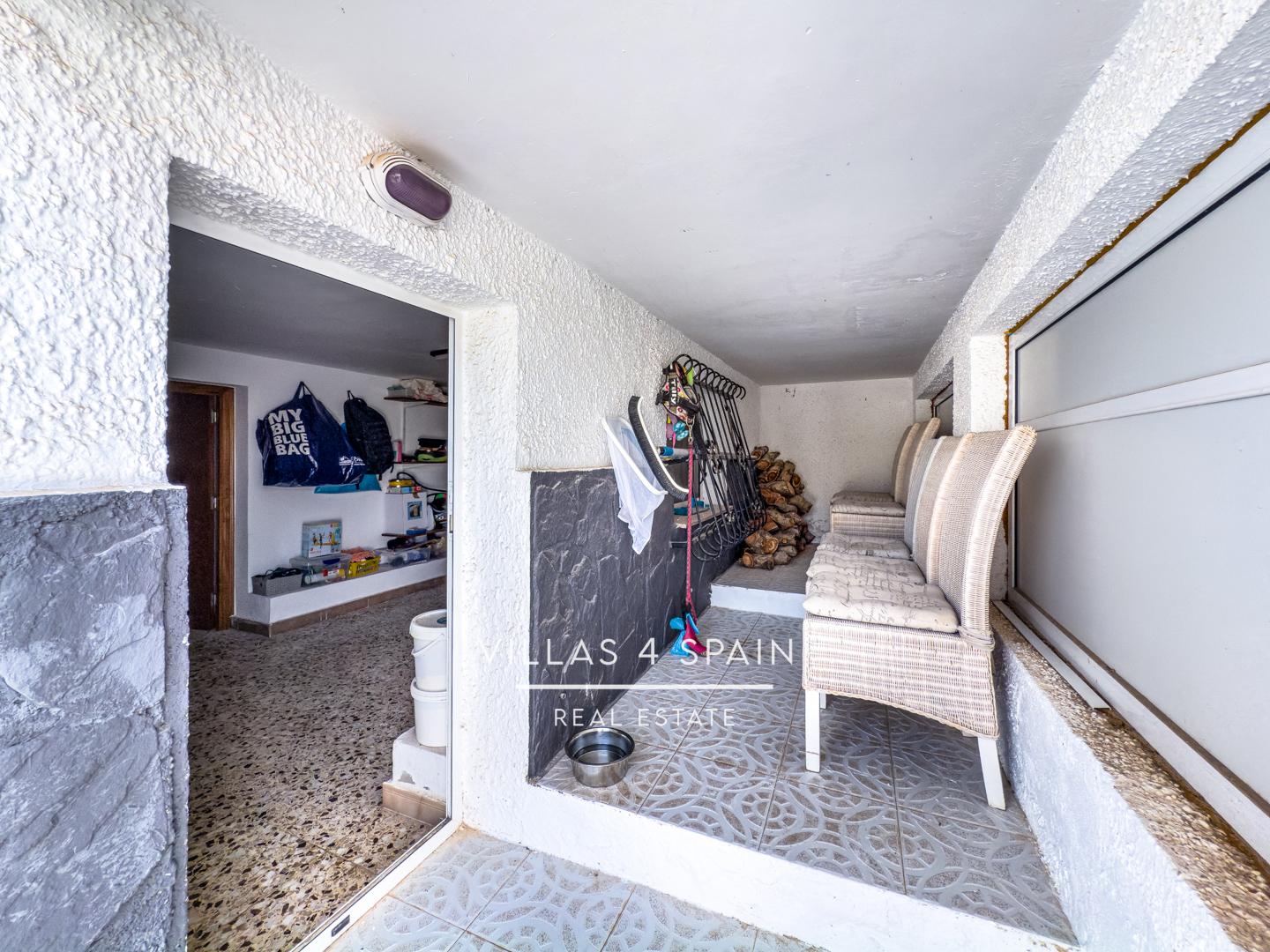 Resale - 4 Bed 4 Bath Villa with Private Pool and Garage Parking in Ciudad Quesada - CALLE PICASSO - Alicante Resale - 4 Bed 4 Bath Villa with Private Pool and Garage Parking in Ciudad Quesada - CALLE PICASSO - Alicante