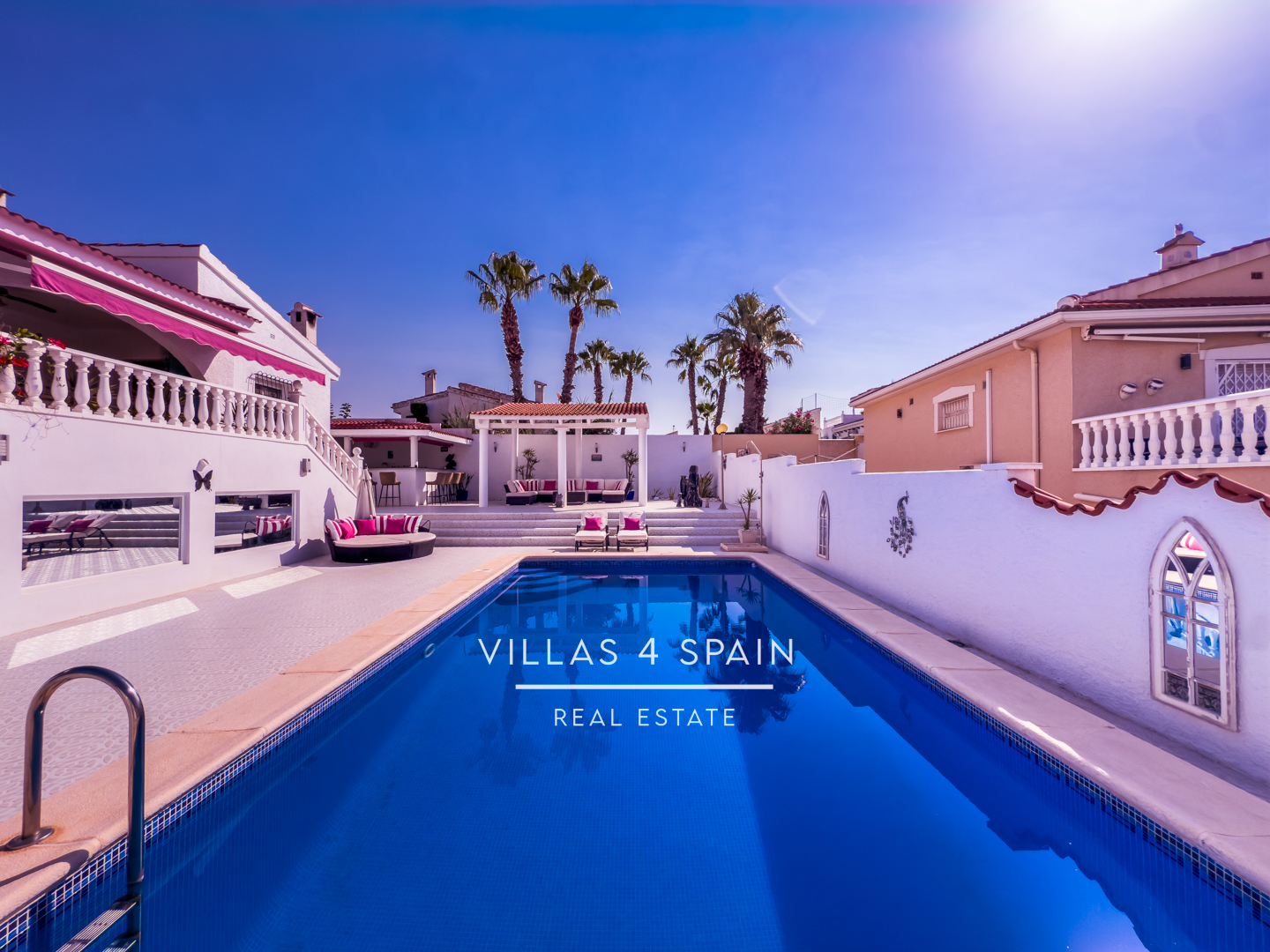 Resale - 4 Bed 4 Bath Villa with Private Pool and Garage Parking in Ciudad Quesada - CALLE PICASSO - Alicante Resale - 4 Bed 4 Bath Villa with Private Pool and Garage Parking in Ciudad Quesada - CALLE PICASSO - Alicante