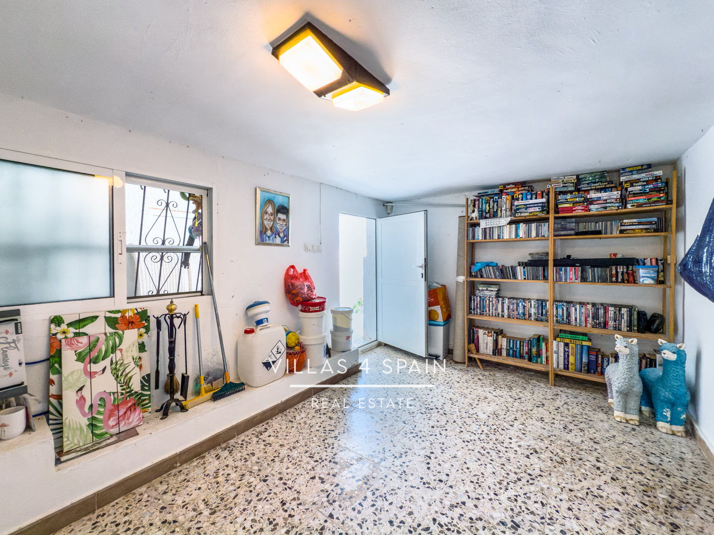 Resale - 4 Bed 4 Bath Villa with Private Pool and Garage Parking in Ciudad Quesada - CALLE PICASSO - Alicante Resale - 4 Bed 4 Bath Villa with Private Pool and Garage Parking in Ciudad Quesada - CALLE PICASSO - Alicante