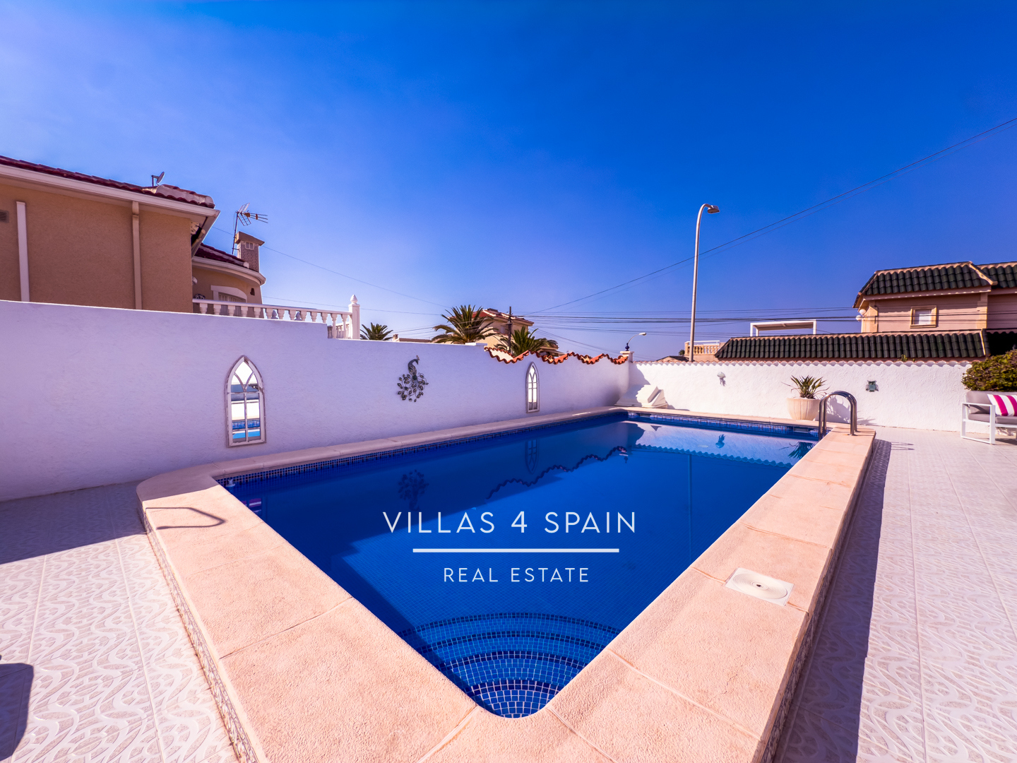 Resale - 4 Bed 4 Bath Villa with Private Pool and Garage Parking in Ciudad Quesada - CALLE PICASSO - Alicante Resale - 4 Bed 4 Bath Villa with Private Pool and Garage Parking in Ciudad Quesada - CALLE PICASSO - Alicante