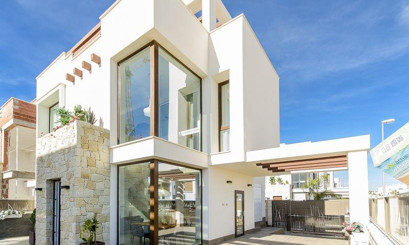 3 Bedroom 3 Bathroom villa in Rojales