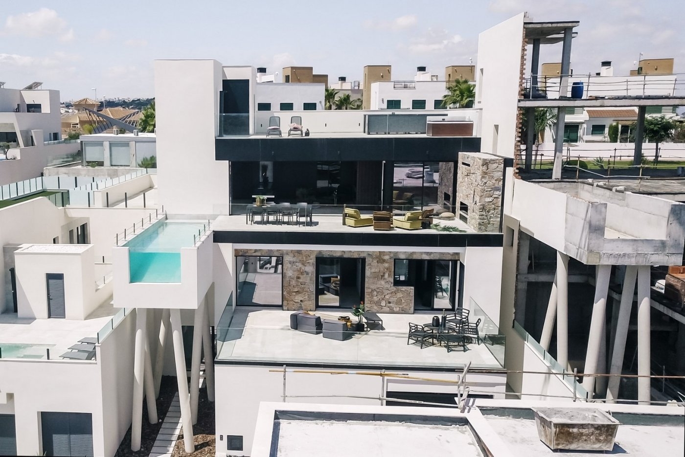 4 Bedroom 4 Bathroom villa in Rojales