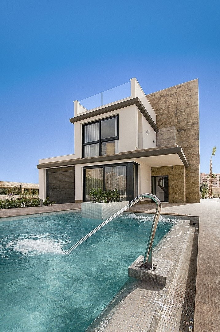 4 Bedroom 3 Bathroom villa in Cartagena