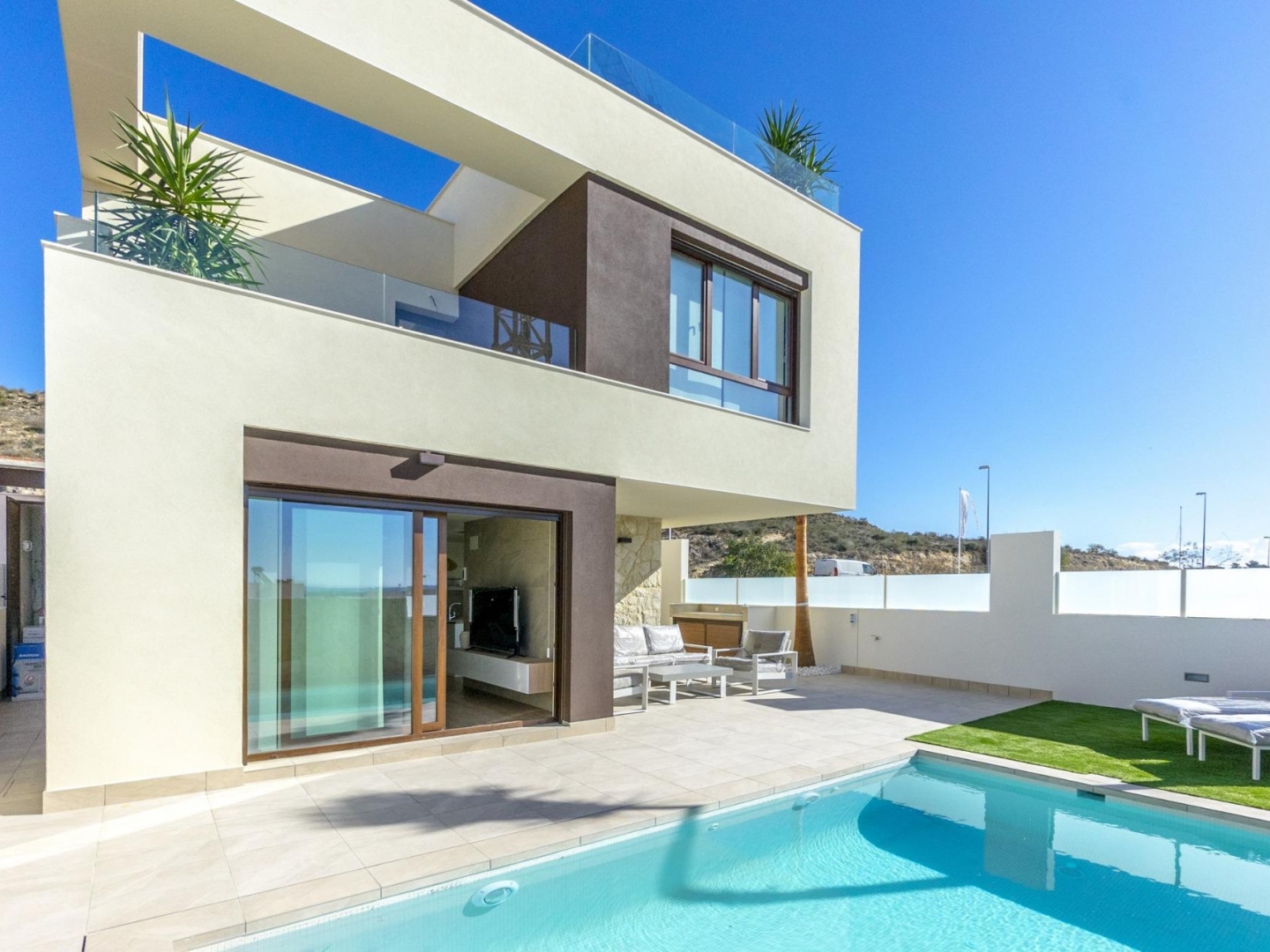 3 Bedroom 3 Bathroom villa in Rojales