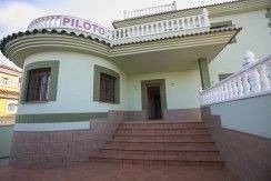 3 Bedroom 4 Bathroom villa in Torrevieja