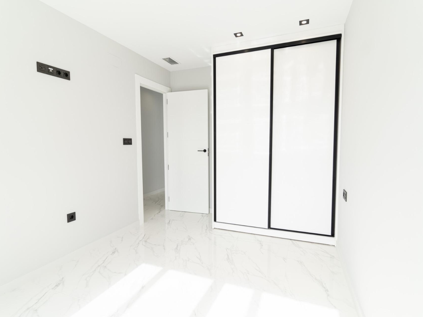 4 Bedroom 3 Bathroom villa in Orihuela Costa