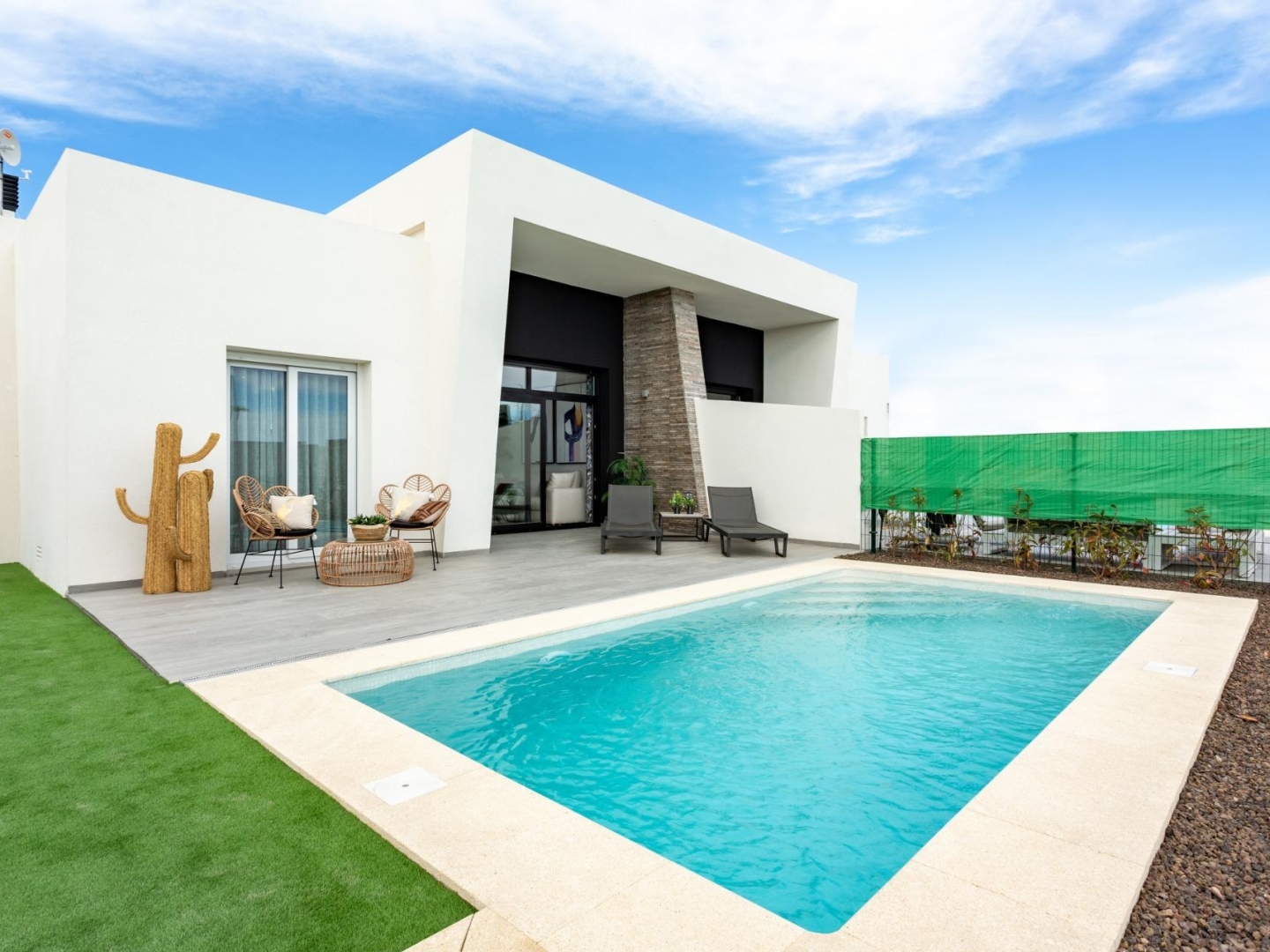 3 Bedroom 2 Bathroom Semidetached in Algorfa